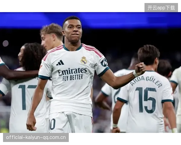 姆巴佩皇马首赛季：西甲“双冠”风暴与欧冠“攻坚”转型——从“神话”到“战略”